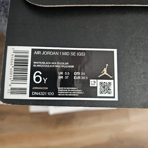 Air Jordan 1 Mid SE Diamond Grade School White/Black Sneakers Kids Size 6Y - Picture 15 of 16